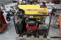 LANDA HOT WATER POWER WASHER WITH VANGAARD 16 H.P.