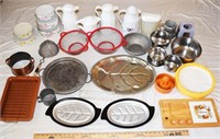 LOT - KITCHENWARE - STRAINERS, CARAFES