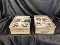 FOOTBALL TRADING CARDS / SPORTS / 2 BOXES