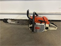 Stihl 038 AV gas chainsaw: works good