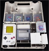 Vintage Nintendo Game Boy W Case Games & Light