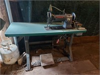 Large Industrial Sewing Machine ? Consew Model 226