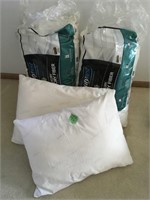 4 pillows
