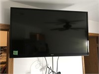41" sanyo flat screen, you remove from bracket
