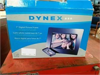 Dynex 7" digital picture frame