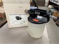 Basic Vacuum Brake Bleeder, Appears New