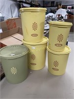 Tupperware Canister Set