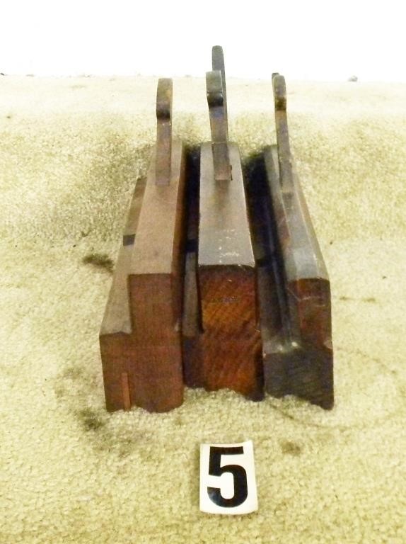 3 – High reveal complex molding planes: 2 –
