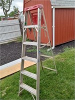 Werner 6 foot step ladder 200 lbs rated