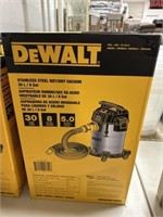 DEWALT STAINLESS STEEL 8 GAL. WET/DRY VACUUM