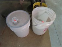 2 - 5 gallon pails