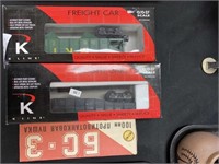 Freight cars for train set, toy model cannon