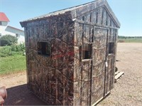 New 6x6 camouflaged hunting stand