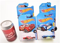 4 voitures Hot Wheels, neuves