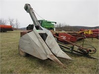 New Idea Model 323 Single Row Picker,