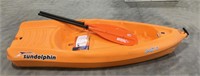 Sun Dolphin baili 6 kayak w/ paddles