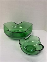 Beautiful Green Glass Chip & Dip Bowl, 2 pc