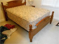 Broyhill Full Size Bed Headboard, Footboard, Rails