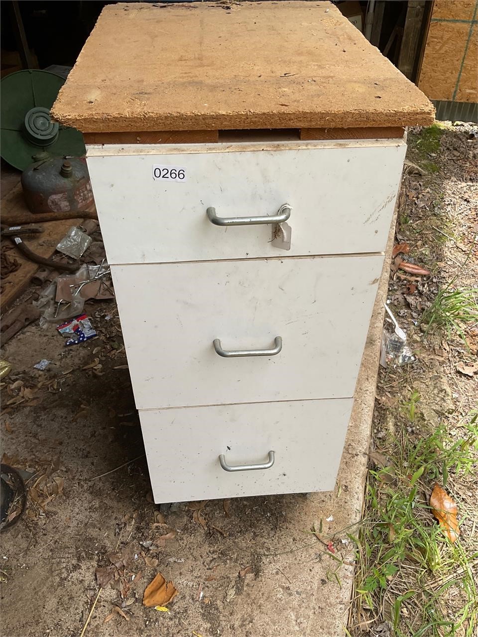 3 drawer cabinet- rolling