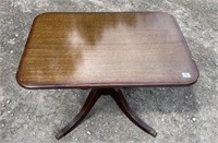 LOVELY VINTAGE MOHAGONY SIDE TABLE