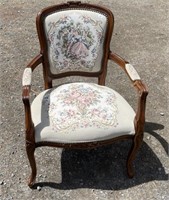 BEAUTIFUL UPHOLSTERED VINTAGE CLEAN CHAIR
