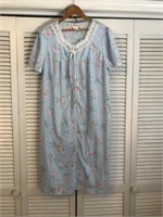 VINTAGE CHARACTER HOUSECOAT LARGE