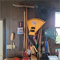 Garden Tools: Rakes, Push Brooms, Pruners