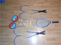 Kit de Badminton + une raquette de squash