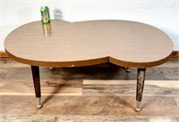 Table de salon 41"x23"x16" de haut