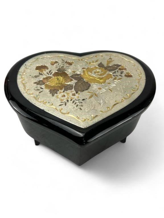Linden "I love you" heart shaped music jewelry box