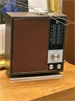 Retro RCA radio