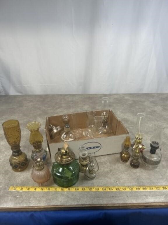 Assortment of small oil lamps