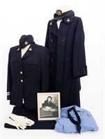 WWII USN WAVES NAMED OFFICER UNIFORM & PHOTOGRAPH