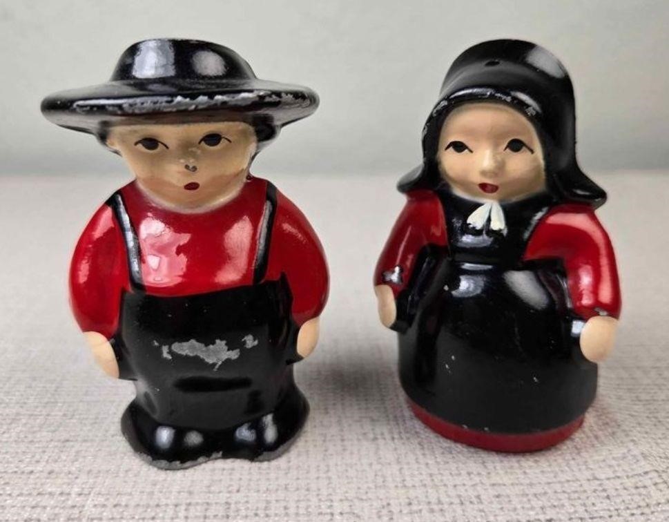 Cast Iron Amish Couple Salt and Pepper Shakers