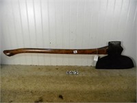 Signed “H” right-hand side broad axe w/ 11 3/4”