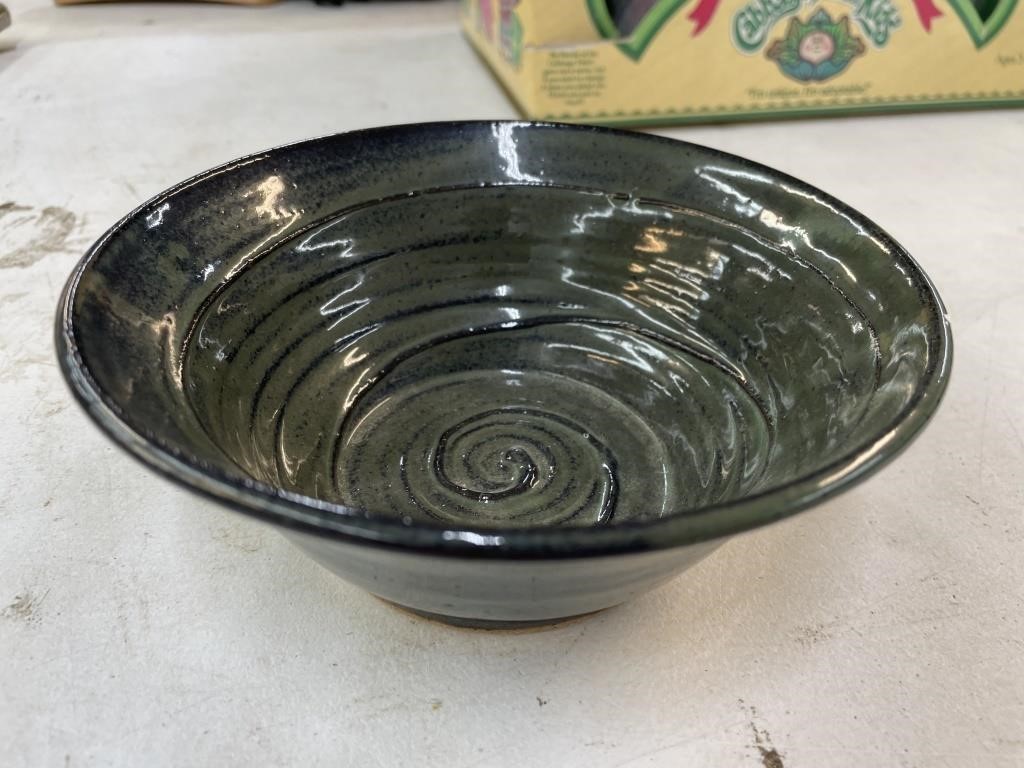 Garbe pottery bowl
