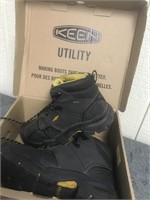 Keen-utility work boots 
Size 9.5EE