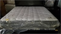 Serta King mattress set