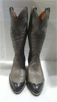 Size 5 B cowboy boots