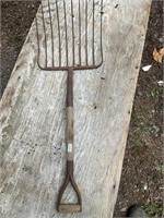 Large hay pitchfork