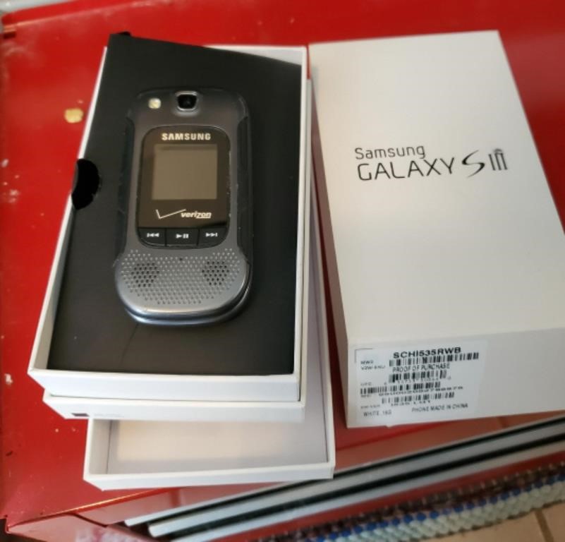 Samsung galaxy flip phone, NIB