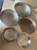 LOT OF MISC ROUND PANS 15" LARGEST