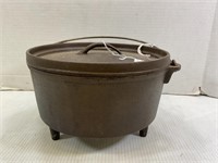 AVID OUTDOOR CAST IRON PEDISTAL DUTCH OVEN W/LID