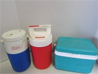Vintage Drink Containers and Classic Rubbermaid