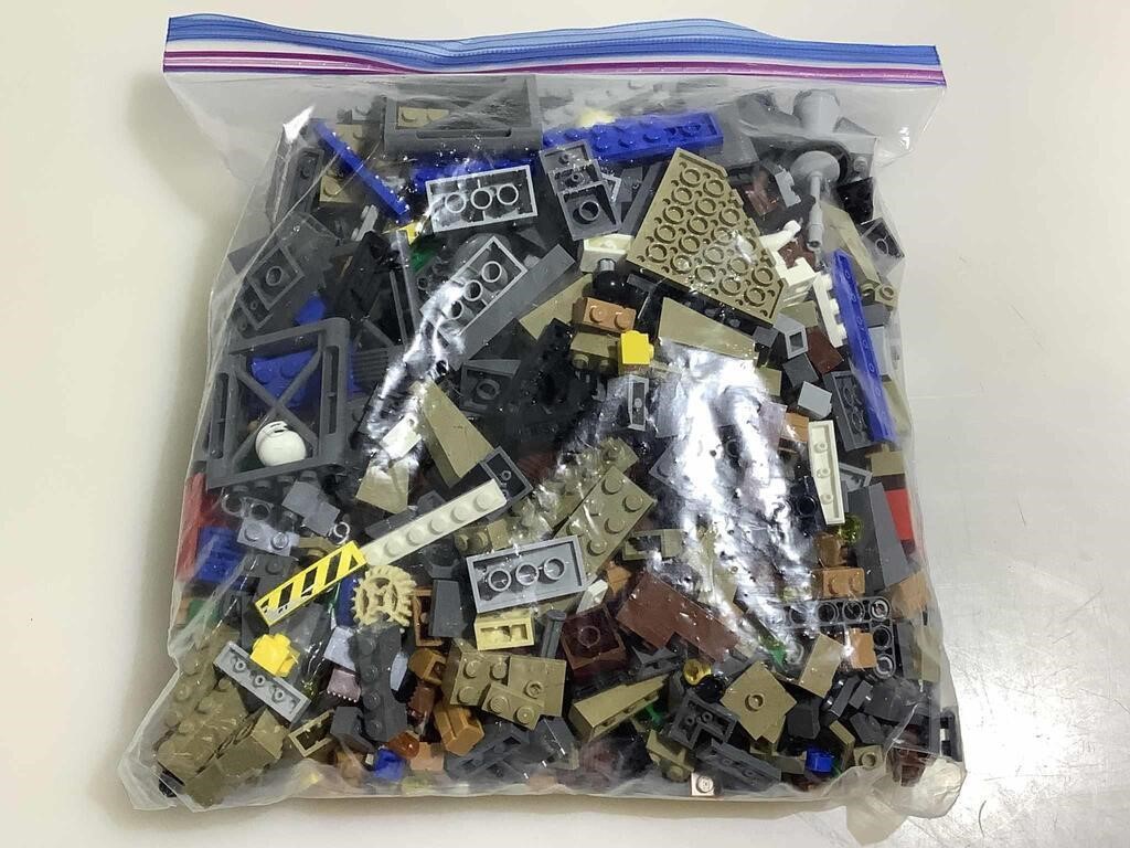 Bagged Lego Kit with manual. No box. Minecraft.