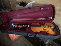 Violin by Mindini and case