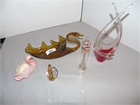 Glassware - 3 Swans, vase, thermometer