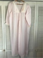 VINTAGE PINEHURST LINGERIE HOUSECOAT MEDIUM