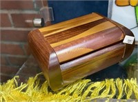 WOODEN TRINKET BOX