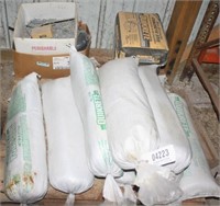 8 bags Quickcrete tube sand & 3 bags Quickcrete